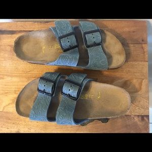 Birkenstocks dusty blue size 35